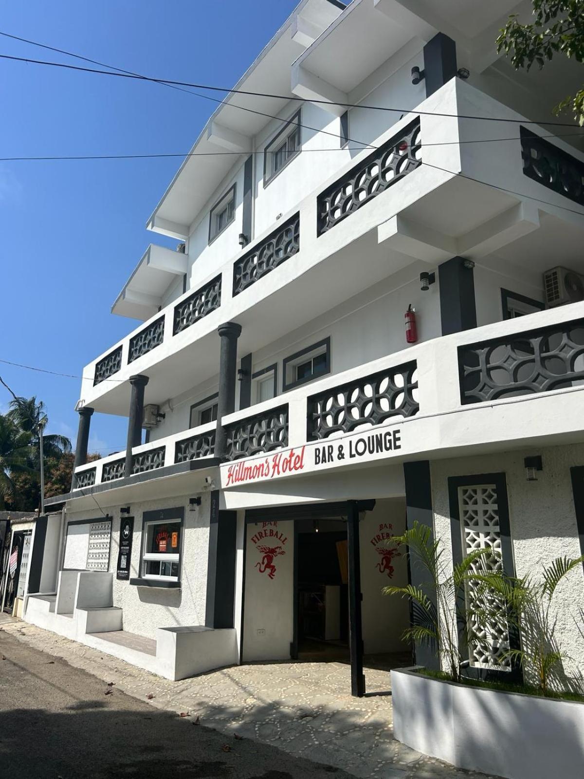 Hillmon'S Hotel Bar Lounge Sosúa エクステリア 写真